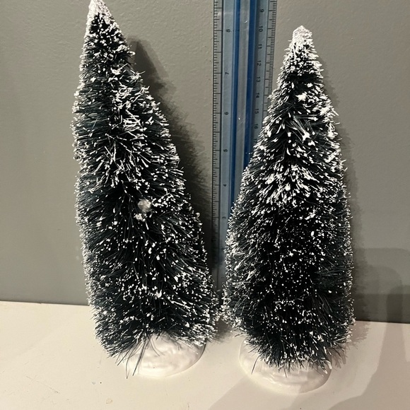 Lemax Other - Lemax Bottle Brush Trees 2 8in 9 In flocked